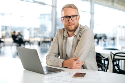 Vorschaubild von Leitfaden Nachhaltige IT-Beschaffung – Best Practice am Beispiel Hamburg 2025